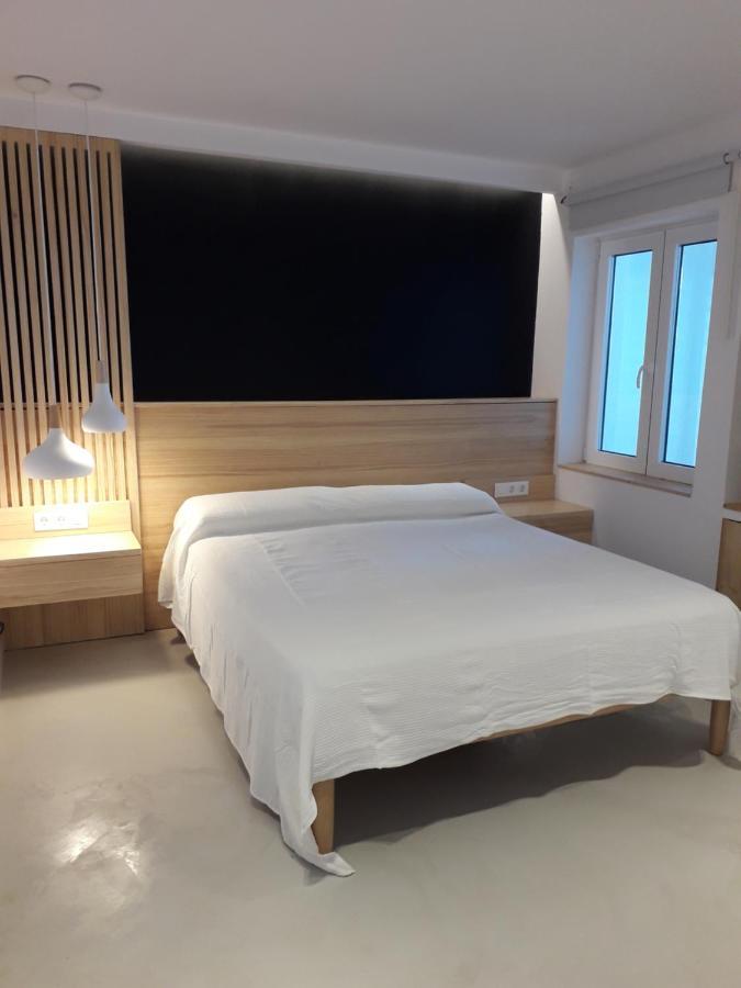 Jacuzzi & Sauna Apartment ! Салоу Екстериор снимка