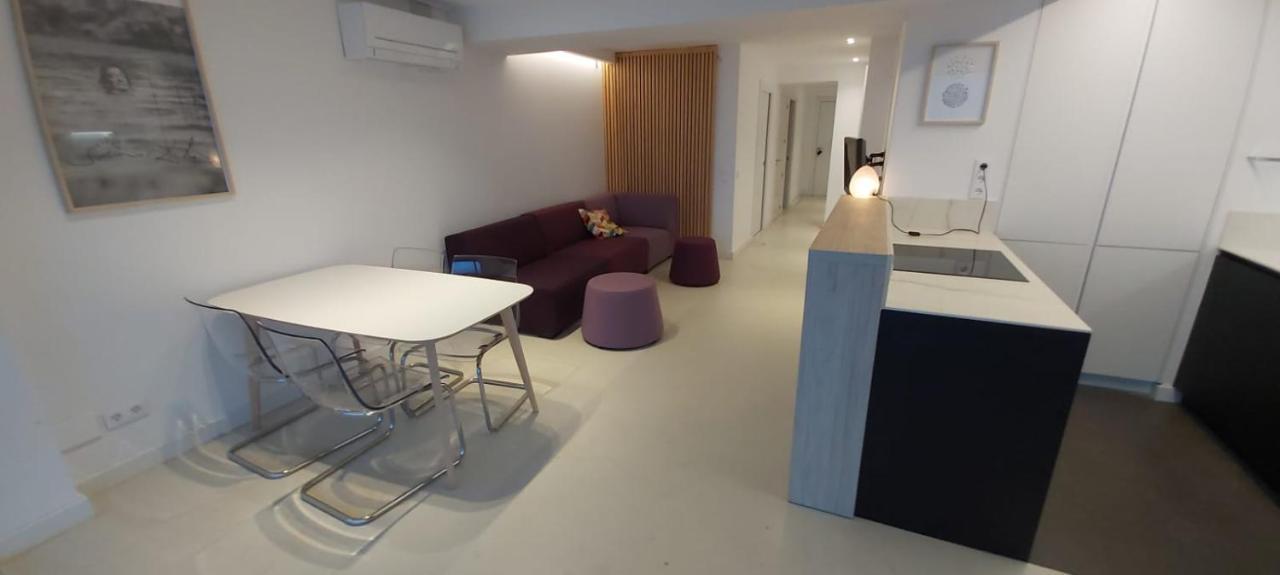 Jacuzzi & Sauna Apartment ! Салоу Екстериор снимка